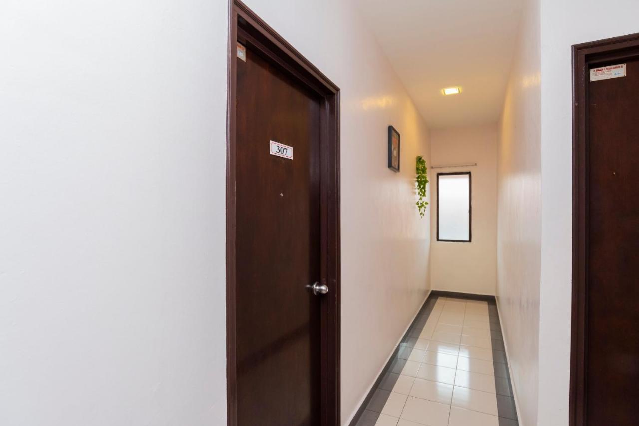 ג'והור בהרו Golden Horse Hotel מראה חיצוני תמונה