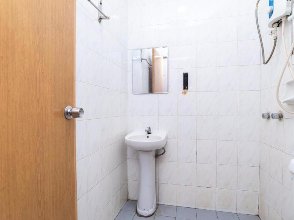 ג'והור בהרו Golden Horse Hotel מראה חיצוני תמונה